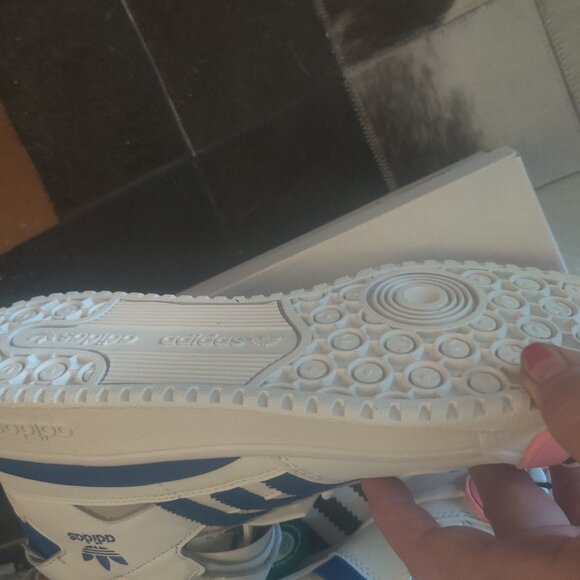 Adidas KERWIN FROST sneakers size 11 M 13 W New - Picture 9 of 9